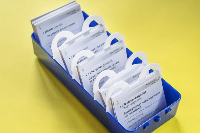 MEMOBOX TEDDY - plastikowe pudełko do nauki