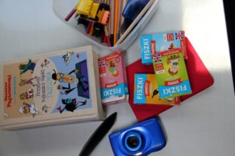 Angielski dla dzieci - FISZKI obrazkowe na stole