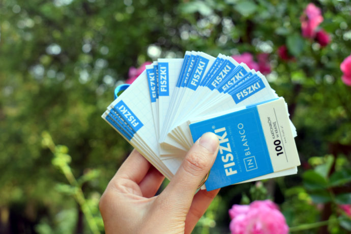 jak uczyć sie z fiszek w wakacje