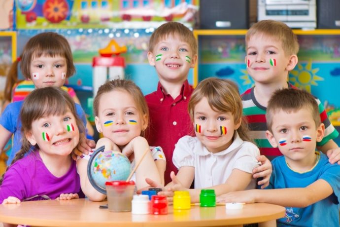 Dzieci na lekcji języka obcego